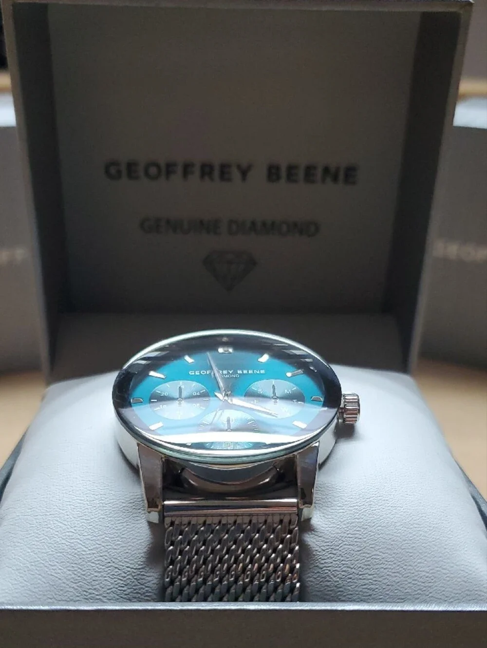 Geoffrey Beene Men's Blue-Green Sunburst Dial Watch with Mesh Bracelet